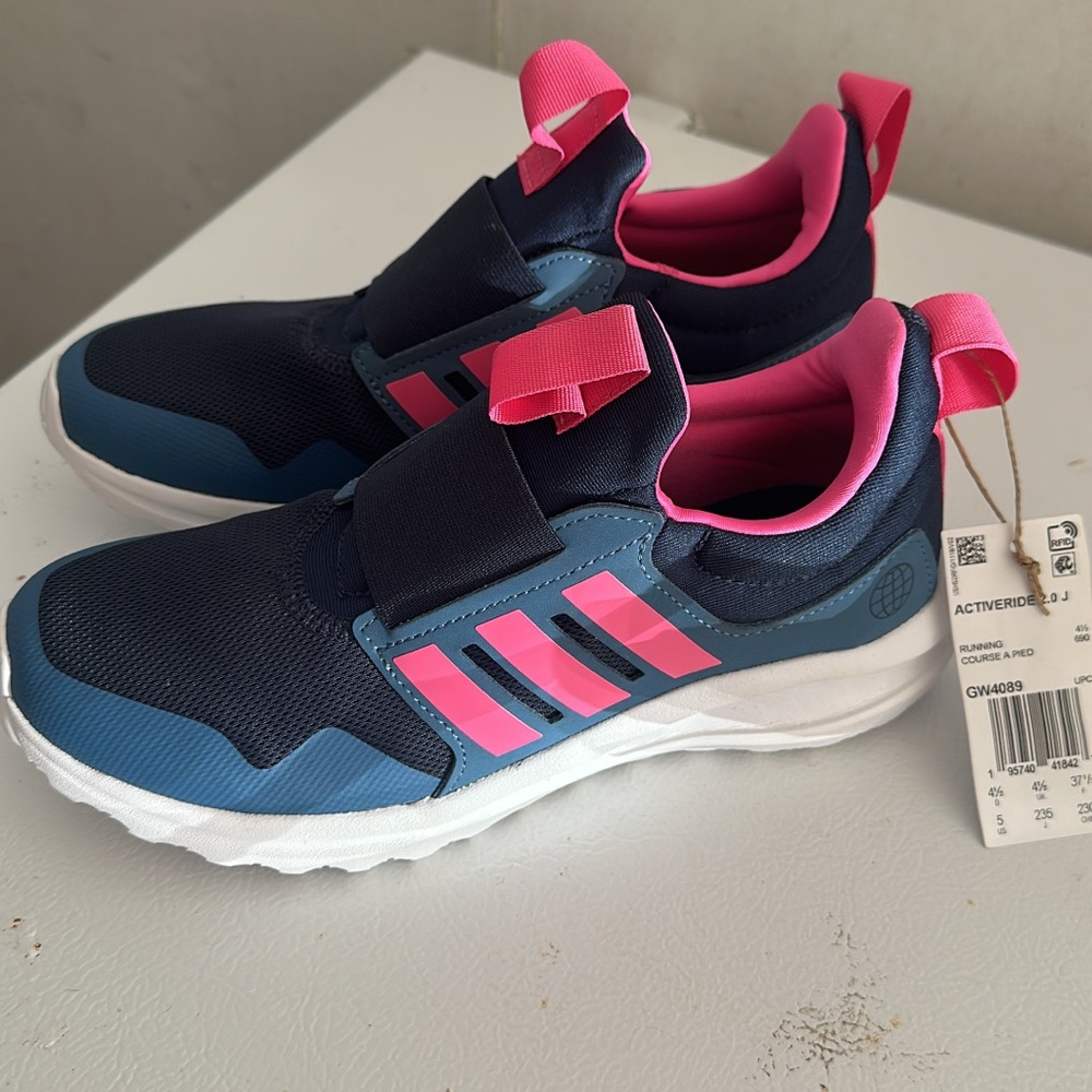 Youth girl adidas shoes. Brand new with tags